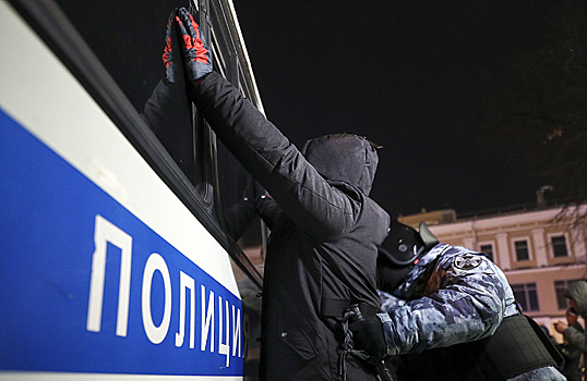 Законы и практика: почему для задержания и ареста достаточно просто прийти на несанкционированную акцию?