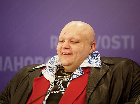 «Гроб им скатертью!»: шоумен Стас Барецкий запускает линейку уникальных товаров в честь уехавших из РФ артистов