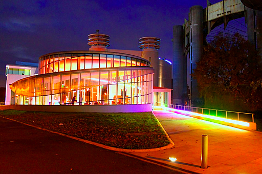 Заглавное изображение Культурный центр Queens Theatre