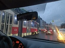 «Воняет палёной резиной, водители с огнетушителем бегают»: в Калининграде на Острове встали три трамвая