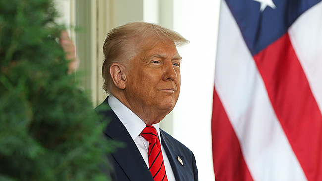 Пентагон прекратил поставки военной помощи Украине без одобрения Трампа