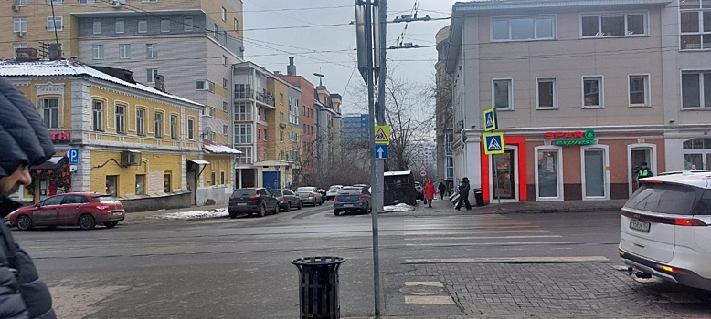 Неизвестный сбил ребенка на пешеходном переходе в Нижнем Новгороде