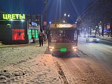 Пассажирка упала в автобусе в Вологде, госпитализирована