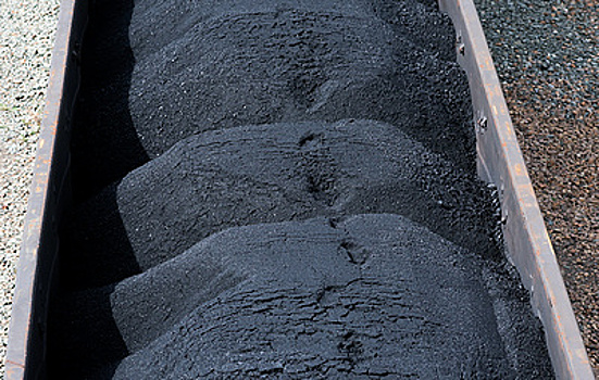 В Хабаровском крае вагоны с углем сошли с рельсов и опрокинулись