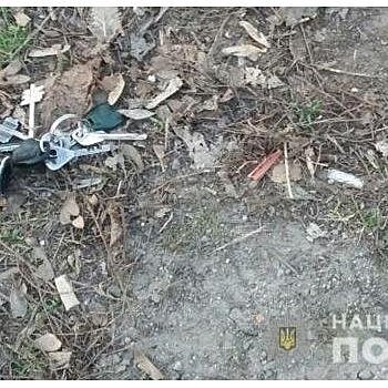 В Харькове мужчина бросил гранату в автомобиль, где находился человек