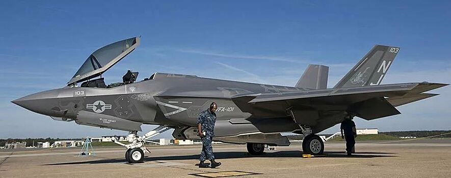 Forbes: США признали истребители F-35 дорогими и ненадежными