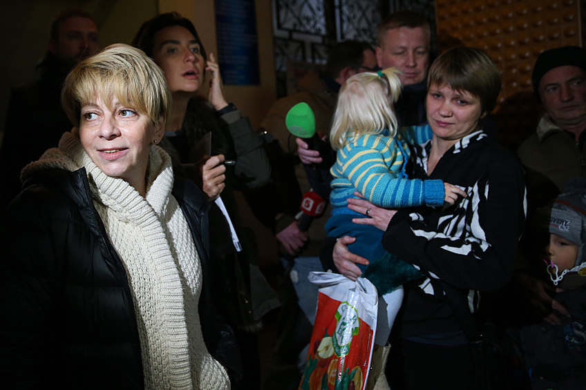 Елизавета Глинка (Доктор Лиза) в детской областной клинической больнице ДНР, 2014
