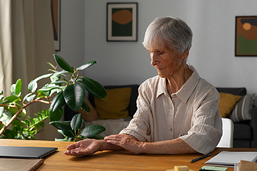 Жители Тынды из-за дела экс-мэра Михайловой потребовали через суд выплатить им недополученную часть пенсии