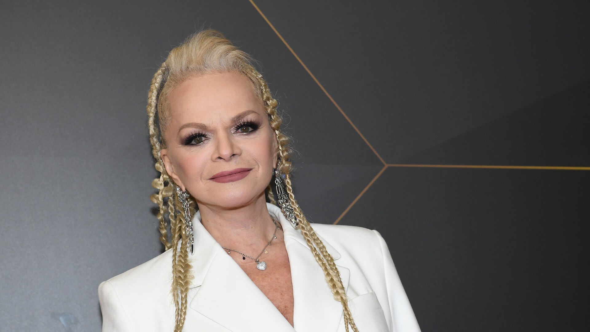 Известный продюсер оценил шансы Долиной получить Золотой граммофон