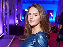 Мария Шумакова и Сати Казанова похвастались роскошными формами на вечеринке будущего