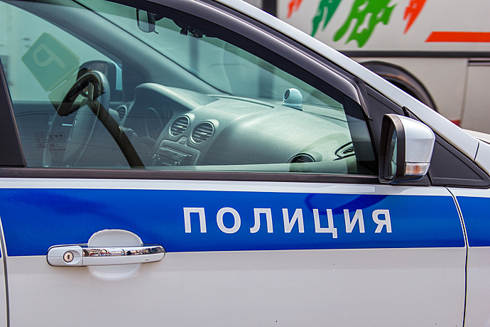 Кемеровчанка украла у знакомого цепь за 240 000 рублей за отказ оплатить такси