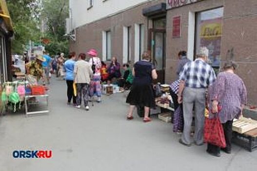 В Орске на стихийном рынке обнаружены овощи с нитратами