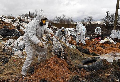 В российском регионе против везущих песок с мазутом грузовиков выставили полицию