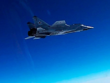 МиГ-31 встретил самолет США у границ России