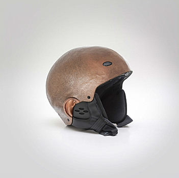 Дизайнер из Дубаи придумал шлем в виде лысой головы