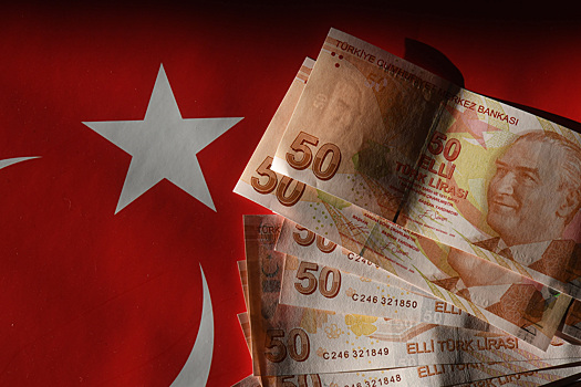 Турецкая лира упала до минимума за месяц
