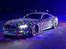 Mirror: американец катался по городу на автомобиле, обмотанном гирляндой, и был задержан