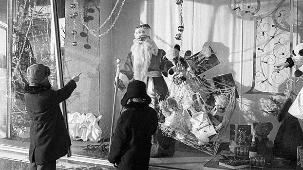 «Ёлочка, зажгись!» Как появился наш советский Дед Мороз