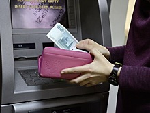 Юрист рассказал о вызывающих интерес ФНС банковских операциях