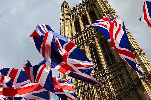 Члены британского парламента оказались в центре секс-скандала