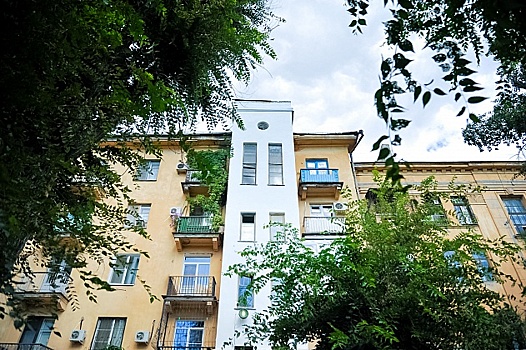 В Волгоградской области отремонтируют 907 подъездов