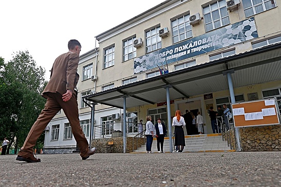 На Кубани родители жалуются, что школы не хотят принимать детей в 10 классы