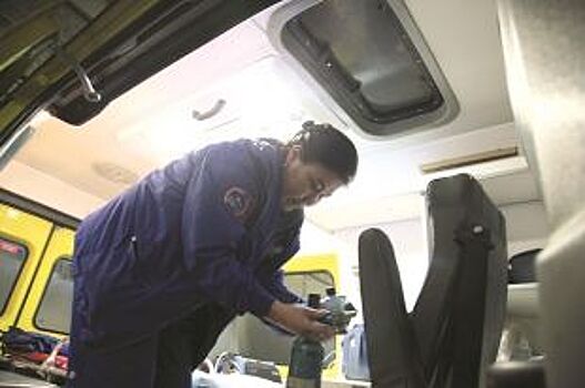 На трассе М-5 «Урал» фура столкнулась с двумя большегрузами и грейдером