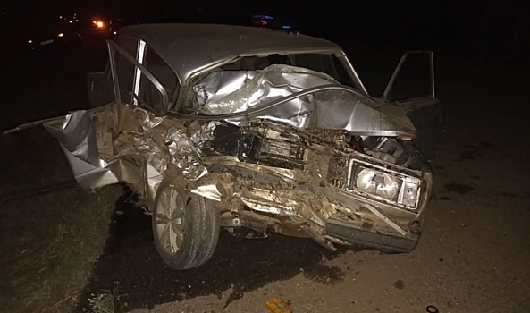 После ДТП с трактором в Волгоградской области погиб водитель ВАЗа