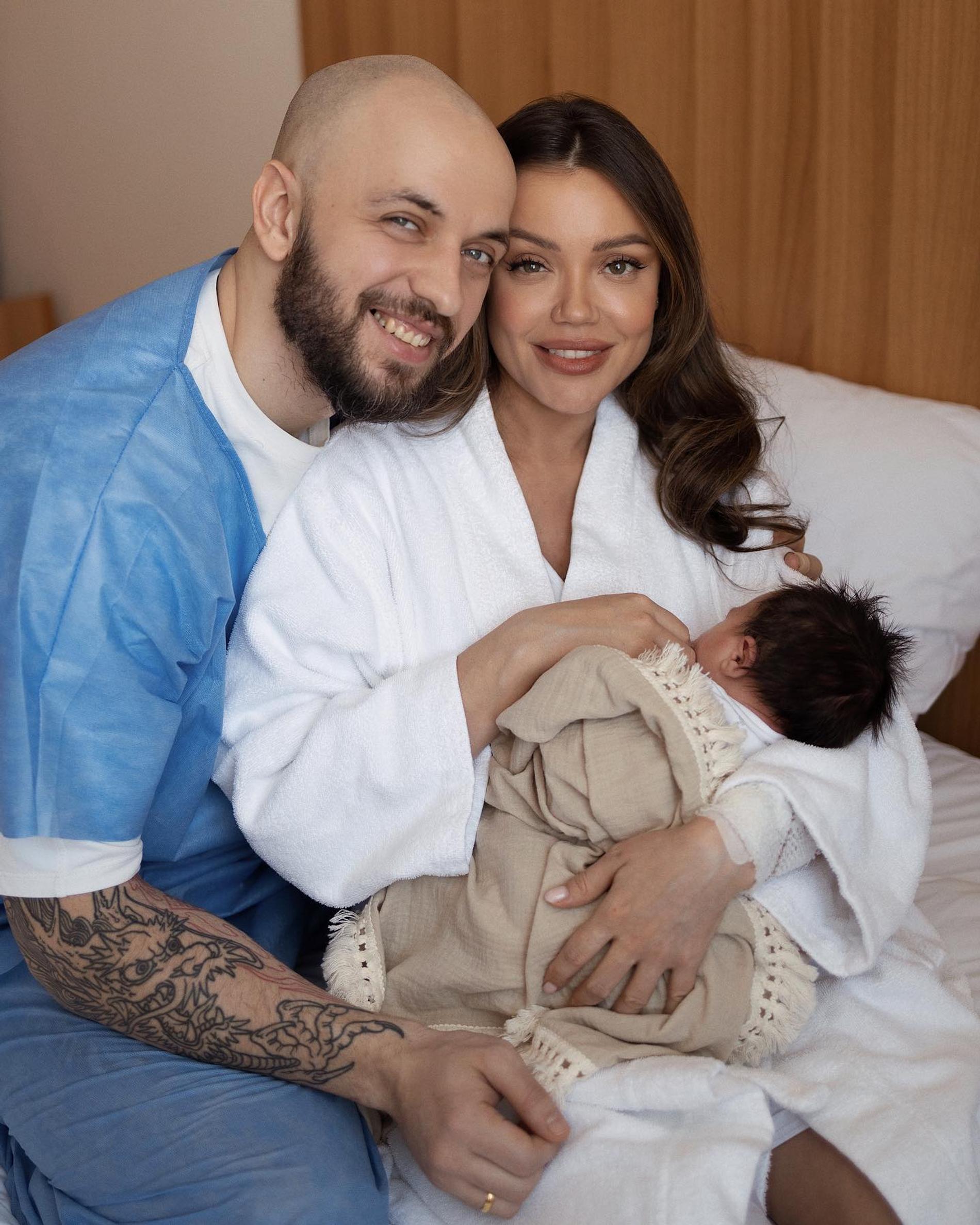 Рэпер ST и его супруга Ассоль стали родителями во второй раз: милые фото из роддома