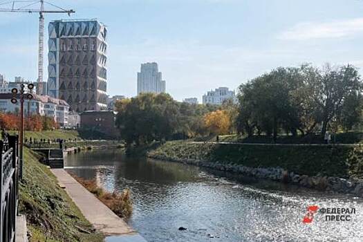 ​Мэр Екатеринбурга позвал активистов выбрать концепцию главной набережной