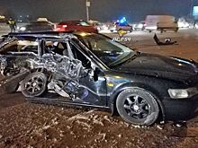 Пассажир вылетел через окно и погиб: ДТП на Димитровском мосту