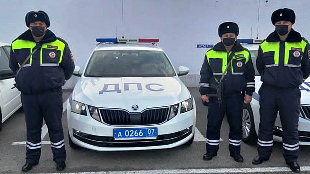 Орловские полицейские помогли брянскому водителю, которому стало плохо за рулем