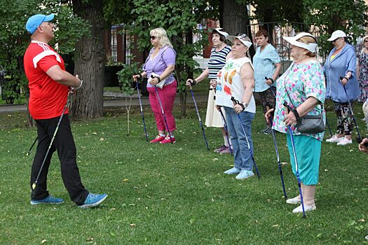 Столичные пенсионеры смогут бесплатно ездить в пригородных поездах с 1 августа