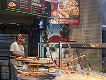 Оператор сетей «Сбарро» и «Елки-палки» уволил три тысячи сотрудников