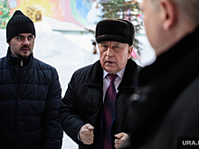 Харитонов принял в пионеры екатеринбургских школьников и позвал их в Москву