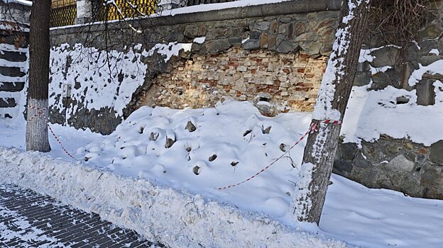 Подпорной стенкой у «Грота» займутся в 2026 году