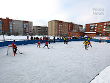 Заливку хоккейных площадок в Пензе планируется завершить на этой неделе