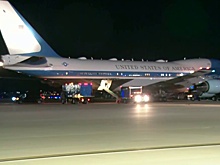 Самолет Трампа после вылета в Давос вернулся на авиабазу из-за поломки