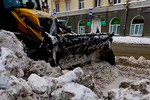 Мэр Ратмир Мавлиев сообщил о вывозе 450 тысяч кубометров снега с начала зимы в Уфе