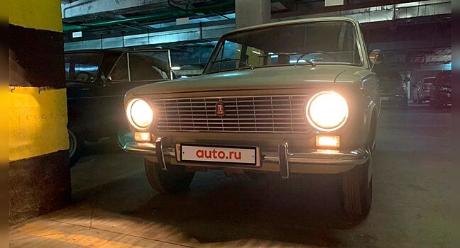 На продажу выставили версию ВАЗ-2102 из первых серий по цене нового бизнес-седана