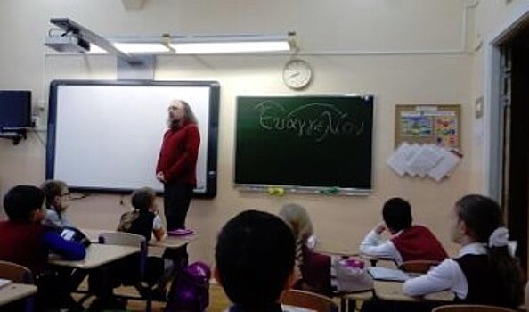 Василий Чернов рассказал ребятам из школы № 1212 о том, почему стал писателем