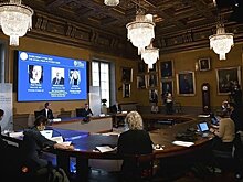 Итоги дня: санкции за неуважение татарского языка, откровения Навальных и нобелевка за изучение черных дыр