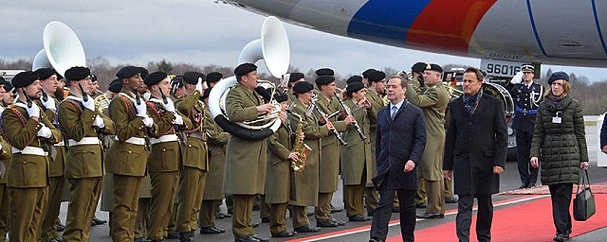 В Люксембурге пожаловались на пробки из-за кортежа Медведева