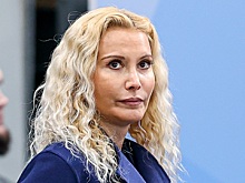 «Упасть мне в ноги»: мама юной фигуристки вспомнила о скандале с Тутберидзе
