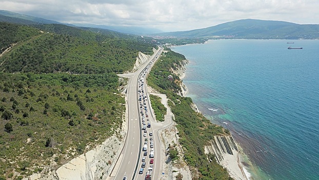 При въезде на кубанский курорт образовалась пробка