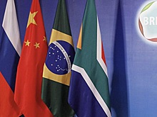 Еще одна страна БРИКС прочувствовала на себе последствия пошлин Трампа