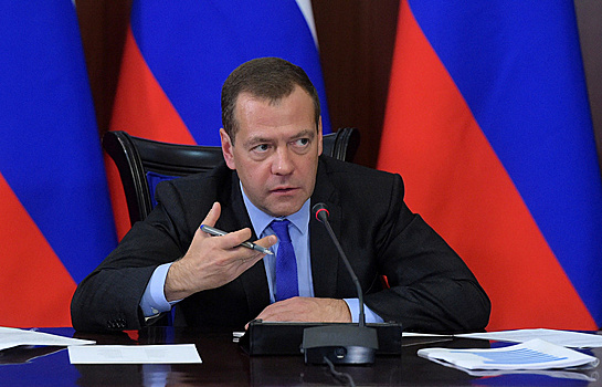 Медведев обсудит развитие электронного правительства