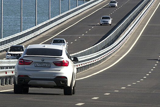 Скорость на подъезде к Крымскому мосту поднимут до 120 км/ч