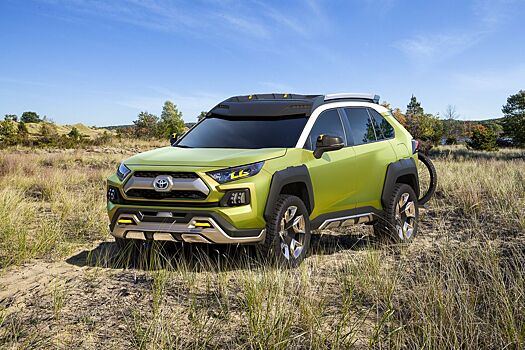 Toyota удивила Лос-Анджелес кроссовером со съемными противотуманками