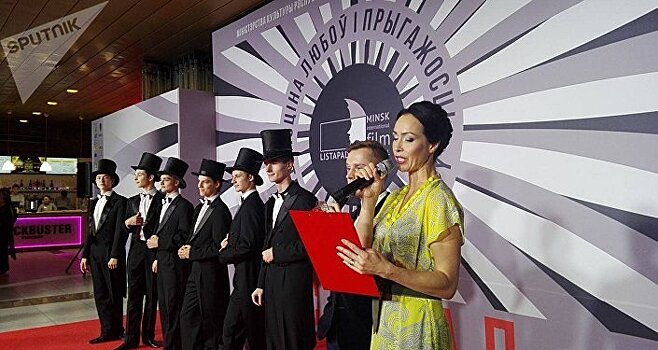 Лукашенко вручил награду российскому кинорежиссеру Меньшову